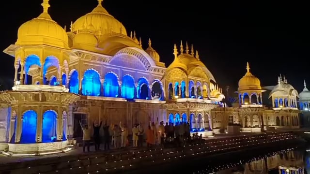 राष्ट्रीय स्वयंसेवको ने किया कुसुम सरोवर पर दीपदान कुसुम सरोवर  दीपों से जगमगाया