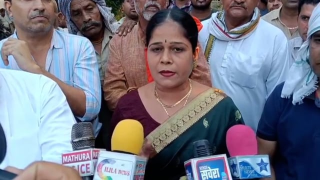 ऊंचे गांव में जहरीली शराब से युवक की मौत नामजद आरोपियों पर मुकदमा दर्ज ना होने पर थाने का किया घेराव