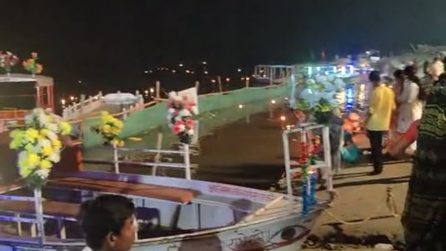 वृंदावन का नजारा गोवर्धन के उत्सव पर