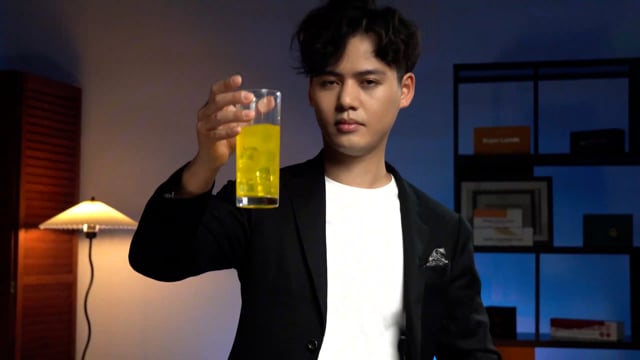 Video Perfect Champagne Glass by Henry Harrius