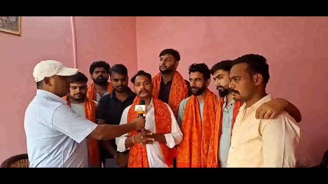 मेरठ राष्ट्रीय गौ सेवा टीम द्वारा विजय सिंह तोमर को मेरठ जिला अध्यक्ष नियुक्त किया गया।