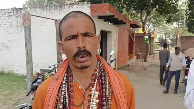 पहासू में चामुंडा माता के मंदिर से 55 घंटा उड़ा ले गए चोर, घटना से गांव में  आक्रोश
