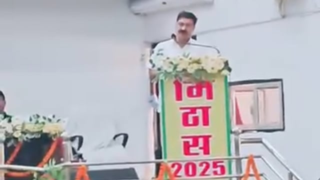 शाहजहांपुर दिनांक 24/10/2025 को मिठास मेला का भव्य आयोजन उत्तर प्रदेश गन्ना शोध परिषद, शाहजहाँपुर में हुआ। कार्यक्रम में उप गन्ना आयुक्त जी, जिला गन्ना अधिकारी जी एवं समस्त अधिकारीगण उपस्थित रहे, कार्यक्रम में मुझे भी गन्ने में उत्कृष्ट प्रदर्शन एवं गन्ना स्टाल प्रदर्शन में  श्री वी.के. शुक्ल जी द्वारा पुरस्कृत एवं सम्मानित किया गया।
पत्रकार महाराज सिंह नेशनल मीडिया न्यूज़ शाहजहांपुर