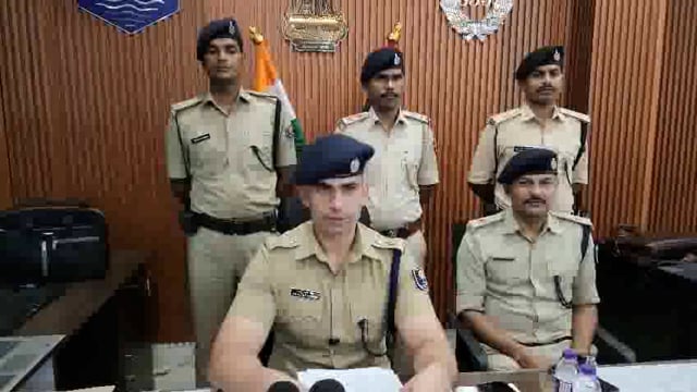 समाज में गलत संदेश देने वाले 12 जुआरी को  पटना पुलिस ने गिरफ्तार किया 