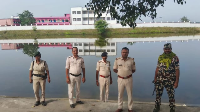 सिरदला पुलिस ने प्रखंड के विभिन्न छठ घाटों का किया निरीक्षण दिया निर्देश