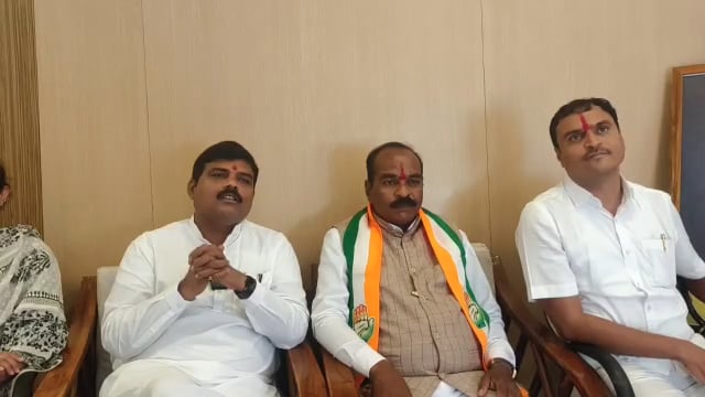 बारुद भरून तयार आहोत निवडणूक लागताच धमाके बघा,काँग्रेसचे जिल्हा अधिक अभय साळुंखे