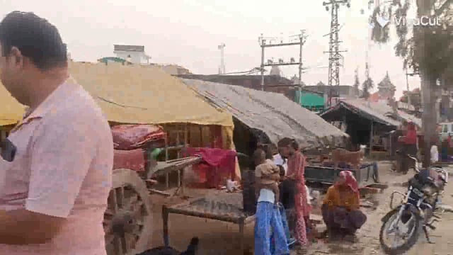 भरतपुर जिले में दीपावली की उसे लक्ष्मी गरीबों को मिठाई अवतरित की गई