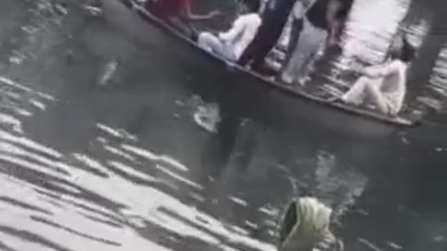 नाव हादसे में तीन में मौत का आया लाइव वीडियो, देख कर हो जाएंगे दंग, सेल्फी लेने व रील बनाने के दौरान घटी घटना