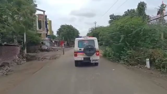 गुडसुर येथे गोवंशाची कत्तल करणाऱ्या दोघांना वाढवणा पोलिसांनी घेतले ताब्यात