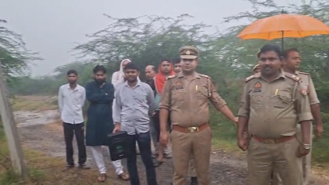 थाना गोवर्धन पुलिस द्वारा एक शातिर अपराधी की धारा 14(1) गैंगस्टर एक्ट के अन्तर्गत एक करोड रुपये की अवैध सम्पत्ति कुर्क 