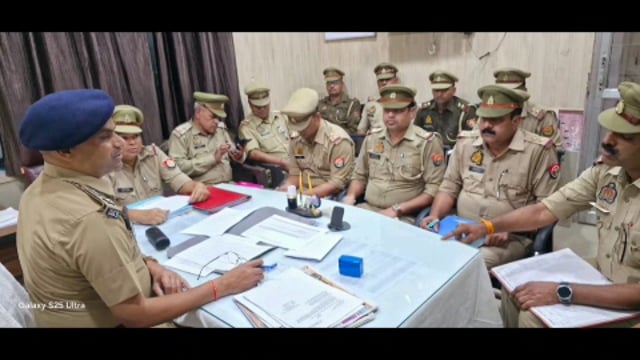 MANT-अपर पुलिस अधीक्षक ग्रामीण, सुरेश चंद्र रावत,ने बलदेव और महावन थानों का निरीक्षण कर, -दिए सख्त निर्देश,,