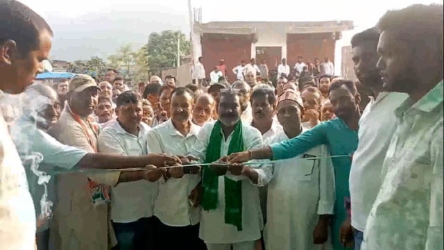 विधानसभा चुनाव को लेकर महागठबंधन के प्रखंड चुनाव कार्यालय का समारोह पूर्वक किया गया उद्घाटन 