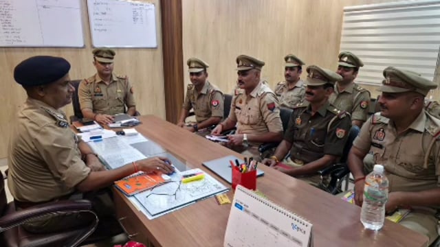 MANT- थाना मगोर्रा में ए, एस,पी,ग्रामीण -सुरेश चंद्र रावत, ने की समीक्षा, 39 लंबित प्रकरण के निस्तारण के दिए निर्देश,