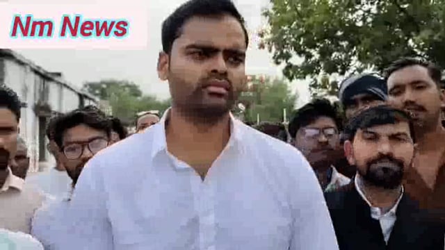 जिला प्रतापगढ़ संग्रामगढ़ थानाध्यक्ष भ्रष्टाचार में लिप्त है-  पुष्पेंद्र सरोज सांसद कौशांबी की बाइट#latest_news 