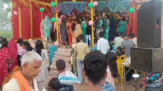 ग्रहौणी गांव में छठ पूजा के अवसर पर स्थापित प्रतिमा का किया गया विसर्जन