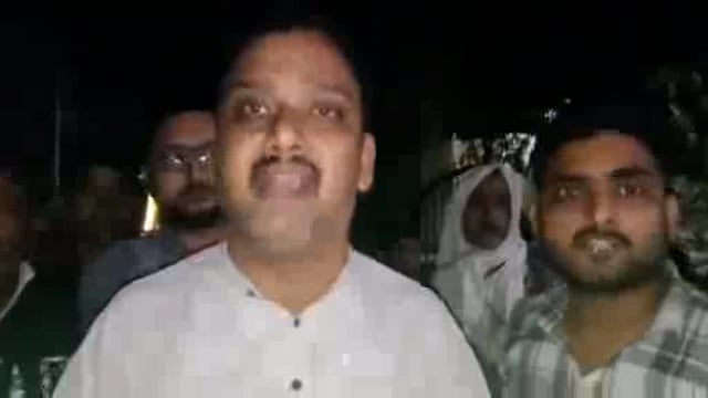 मृतक कोविंद तिवारी की मौत पर भड़के परिजन, राजघाट चौकी के पास लगाया जाम न्याय की मांग पर अड़े परिजन, भारी पुलिस बल सहित 