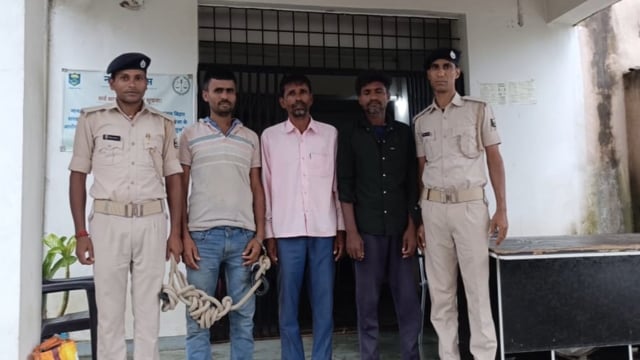 पुलिस ने फरार तीन वारंटी को किया गिरफ्तार भेजा न्यायालय