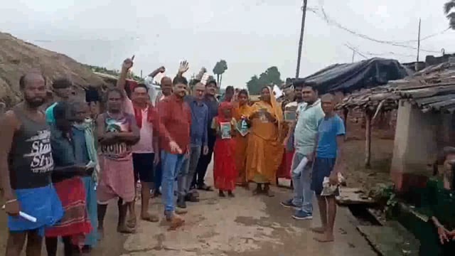 धोरैया विधानसभा के एनडीए प्रत्याशी मनीष कुमार के पक्ष में कार्यकर्ताओं ने चलाया सघन जनसंपर्क अभियान