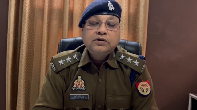 जनपद अम्बेडकरनगर दिनांक 02.11.2025 को थाना महरुआ क्षेत्र अंगतर्गत ग्राम मंशापुर कुटी के पास स्थित एक ज्वेलर्स की दुकान मे रात्रि मे अज्ञात चोरो द्वारा चोरी करने के सम्बन्ध थाना स्थानीय पुलिस द्वारा अभियोग पंजीकृत कर की गई कार्यवाही के सम्बन्ध मे क्षेत्राधिकारी भीटी श्री लक्ष्मी कान्त मिश्रा द्वारा दी गई बाइट।