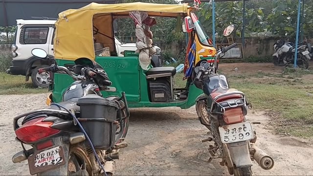 420 लीटर महुआ शराब के साथ टेंपो और दो मोटर साइकिल जब्त, चार विधि विरुद्ध बालक निरुद्ध