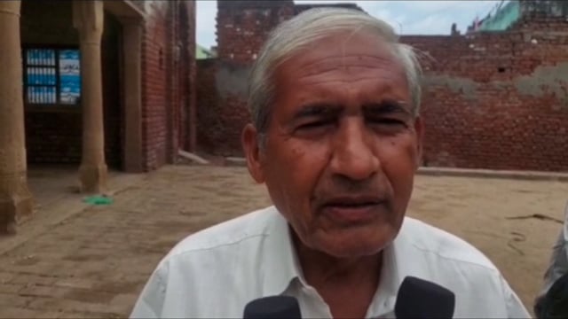 MANT- गांव में विद्युत विभाग की लापरवाही से बढा खतरा, कभी भी हो सकता है बड़ा, हादसा,,