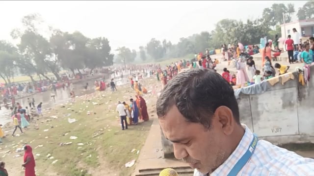 कार्तिक पूर्णिमा के अवसर पर जम्मुगांय गांव स्थित धनार्जन नदी तट पर श्रद्धालुओं की नदी स्नान के लिए लगी भीड़