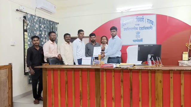 चामोर्शी तालुका ओला दुष्काळ जाहीर करा ऊपविभागीय अधिकारी चामोर्शी यांना निवेदन