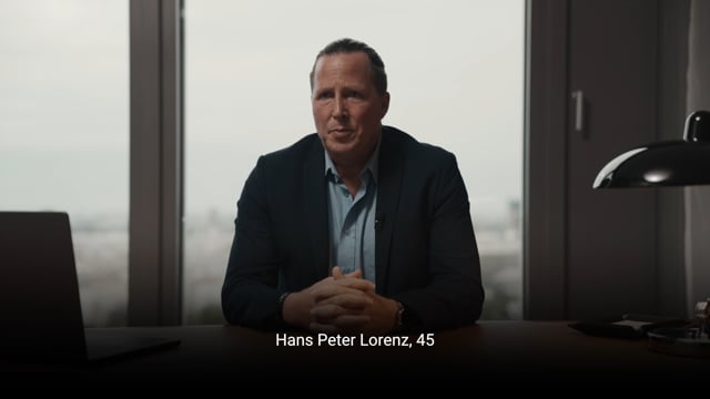 Hans Peter Lorenz · 45 · Volksschullehrer