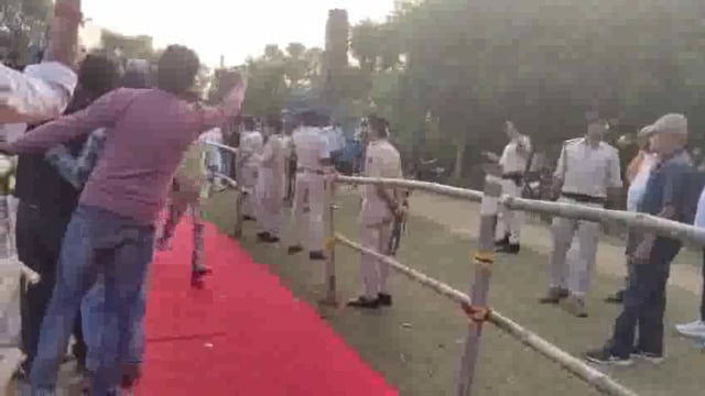 एनडीए प्रत्याशी के पक्ष में जनसभा को संबोधित करते चिराग पासवान 