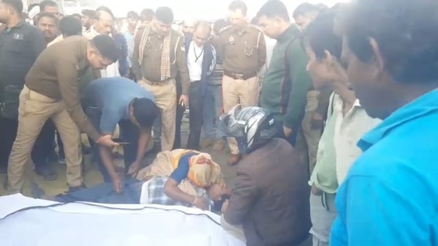 फिरोजाबाद मंडी समिति में किसी अज्ञात कारण के चलते एक अनजान व्यक्ति की मौत