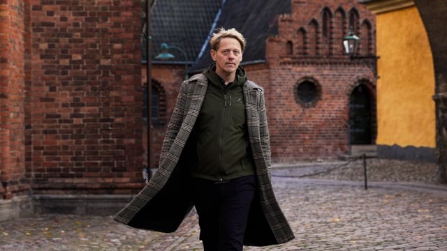Hør Kilderne kalder, Thure Lindhardt