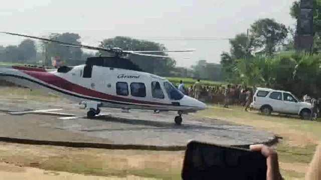 कांग्रेस नेता राहुल गांधी ने कांग्रेस प्रत्याशी के समर्थन में किया विशाल जनसभा को संबोधित।