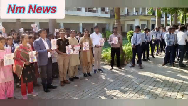 कार्यक्रम के दौरान उपस्थित छात्र- छात्राओं को साइबर अपराध से बचाव, महिला सुरक्षा से संबंधित कानूनी प्रावधानों तथा#latest