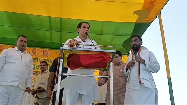 सिरदला में तेज प्रताप यादव ने चुनावी सभा को किया संबोधित