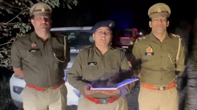 थाना गढ़मुक्तेश्वर पुलिस की चेकिंग के दौरान गौकशी करने की फिराक में घूम रहे कुख्यात गोकश बदमाशों से हुई मुठभेड़, गिरफ्तार