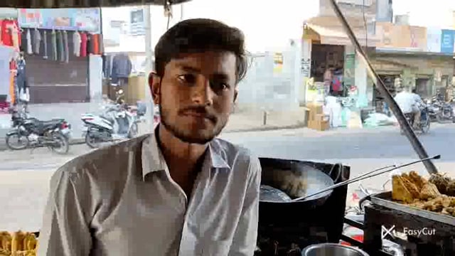 बहसूमा  मार्केट, मेन रोड पर दुकानों में चोरी की वारदात में पुलिस के हाथ खाली