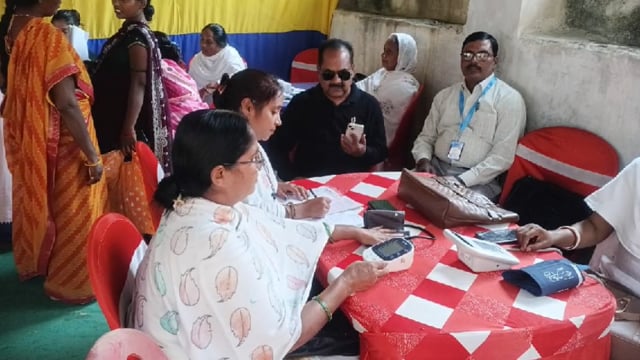 पीएम सुरक्षित मातृत्व अभियान के तहत पीएचसी सिरदला में 235 गर्भवती महिलाओं का स्वास्थ्य का किया गया जांच