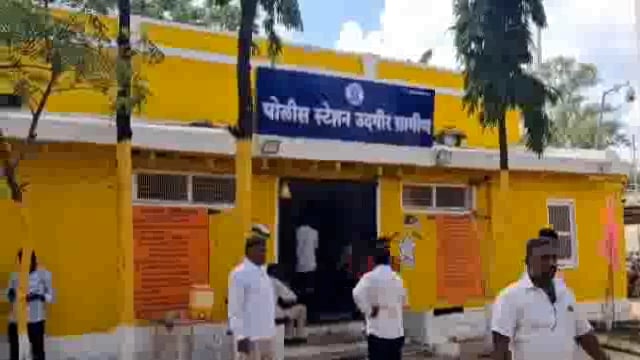 राधेकृष्ण मंगल कार्यालयाजवळ अज्ञात वाहनांच्या धडकेत दुचाकी स्वार गंभीर जखमी