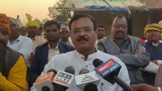  प्रतापपुर विधायक शकुंतला सिंह पोर्ते के जाति प्रमाण पत्र को लेकर पूर्व विधायक भानु प्रताप ने का कुछ कहा देखें पूरी खबर।