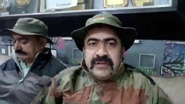 भारतीय किसान यूनियन के कार्यकर्ता के द्वारा पूर्व सैनिक पर रिश्वत लेने का आरोप लगाया