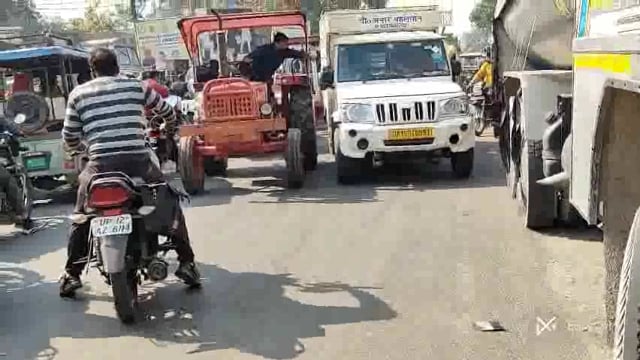 Tahsil khatauli mein lagaye jaam Jansath road 
