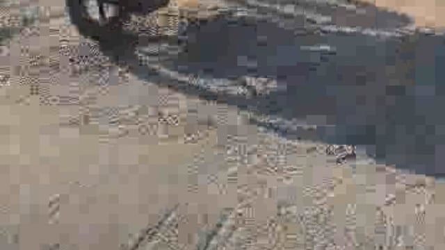 पलिया की निघासन रोड रेलवे क्रासिंग की सड़क जर्जर, हादसों का बना गढ़, रेल विभाग पर लापरवाही का आरोप