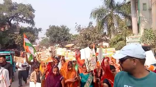 सरदार बल्लभ भाई पटेल की 150वी जयंती पर पर्वतपुर ग्राम सभा से विधायक केतकी सिंह के नेतृत्व में निकाली गई भव्य एकता यात्रा