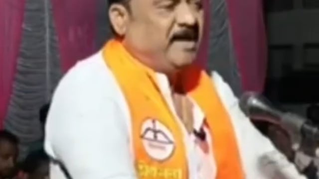 यांचं विचार किती मोठं आहे हे बघा....
 महाराष्ट्र काय ग्रामपंचायत आहे का?
 *उघडा कान आयका नीट*