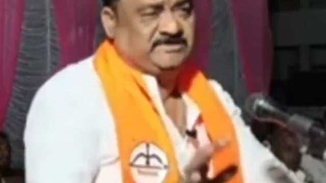 अण्णा तुमच्या सरकारी थाटात सरकारीच राहिला पाहिजे 