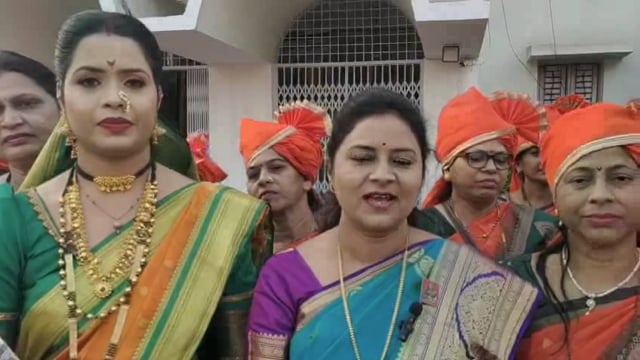 दीक्षाभूमी येथून काढण्यात आलेल्या जिजाऊ ब्रिगेडच्या भव्य शोभायात्रेने चंद्रपूर नगरी दुमदुमली