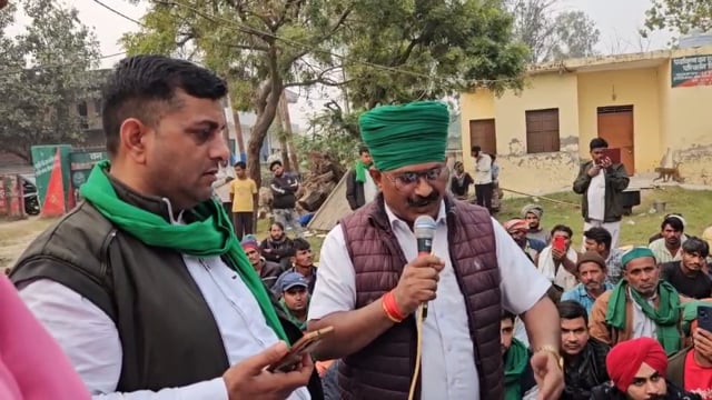 किसानों को परेशान कर रहे वन विभाग के अधिकारी ,भारतीय किसान यूनियन के मंडल अध्यक्ष जीते चौहान की टीम ने प्रदर्शन किया 