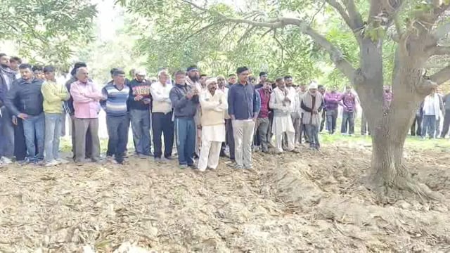 भगवानपुर! आम के पेड़ से लटका मिला छात्र का शव! पुलिस जांच में जुटी!