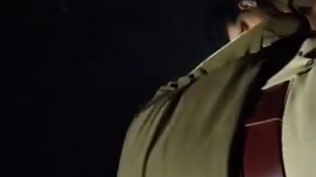 ➡️.....बुलंदशहर पुलिस का महान कारनामा

पुलिसकर्मियों ने अजय सोलंकी की जेब में पहले तमंचा और कारतूस रखा, फिर उसे स्क्रिप्ट समझाई कि बरामदगी के समय गलती हो गई कहना, उसकी पत्नी को भी कहानी समझाई गयी

पुलिस की इस हरकत के बाद अजय सोलंकी तमंचा रखने के केस में जेल में बंद है