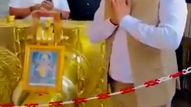 .➡️.....यही वो ध्वजानंद ( धर्म ध्वजा ) है जो 25 नवंबर को*
*अनंतकाल के लिए*
*अयोध्या में राम मंदिर के शीर्ष पर विराजमान होने जा रहा है।*
*आप सभी लोग भी दर्शन कर लीजिए।*🚩🇮🇳 *जय श्रीराम*